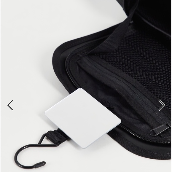 The North Face Base Camp Travel Canister - Picture 2 of 4